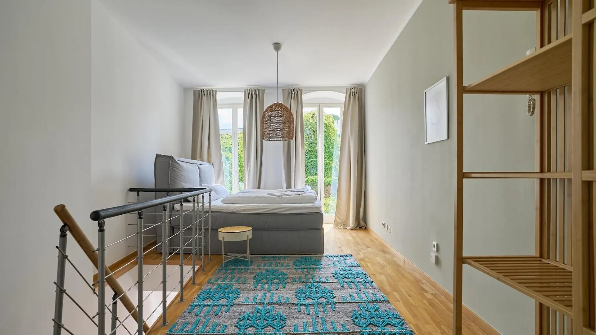 Ruhiges Zentrales Maisonette-Loft In Берлин